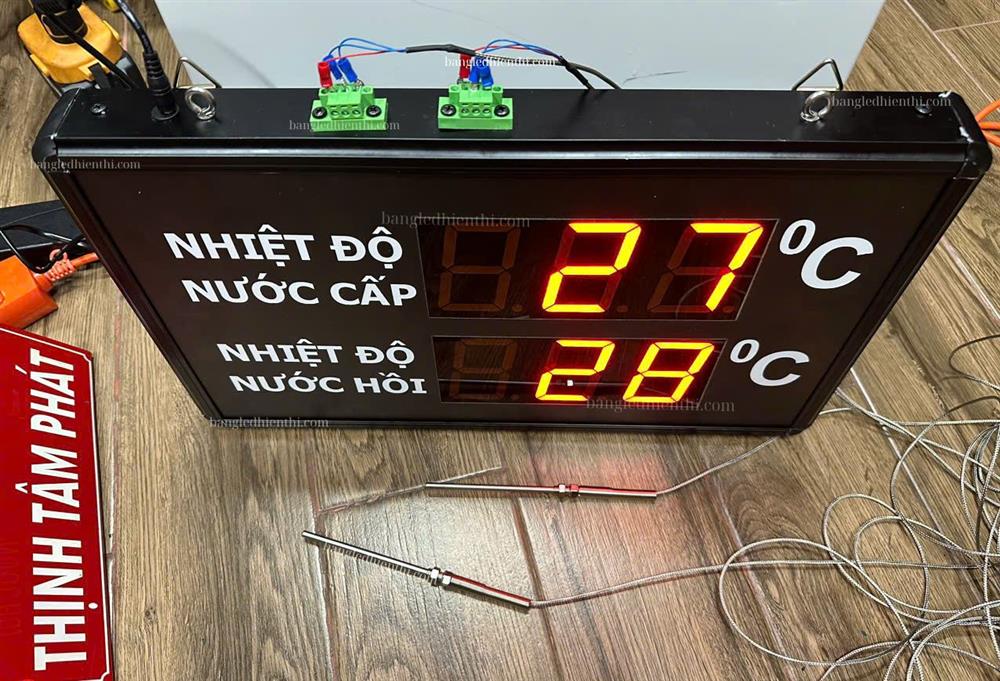 đồng hồ hiển thị nhiệt độ